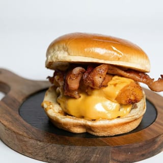Cheesy Mac Burger