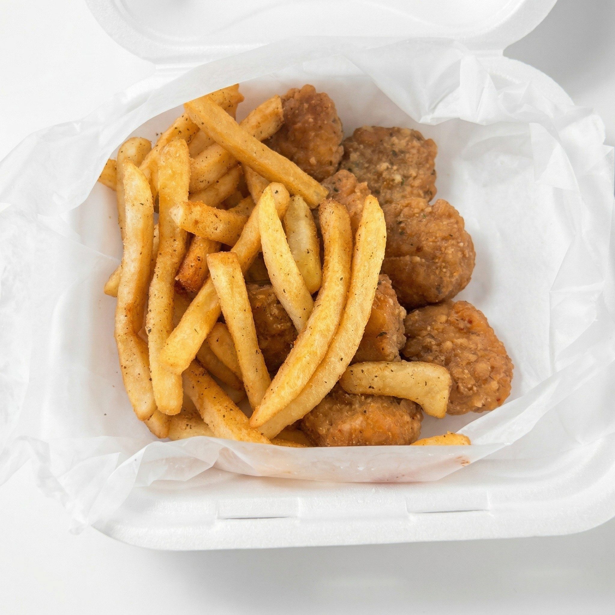 Boneless Wings Basket.