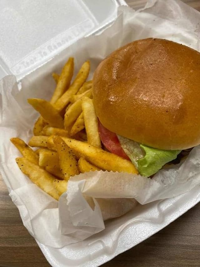 Kid's Cheese Burger.